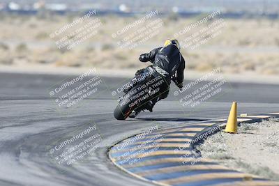 media/Dec-01-2025-Moto Forza (Mon) [[2daa91e15f]]/1-Advanced Group/Session 2 Turn 11 Backside/